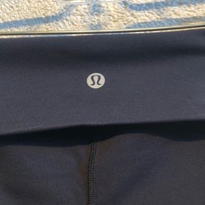 lululemon athletica Shorts - Lululemon black roll down booty short sz 6 59974 lululemon athletica Shorts - Lululemon black roll down booty short sz 6 59974